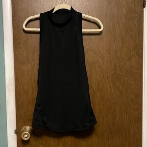 Under Armour black rush vent tank size M
